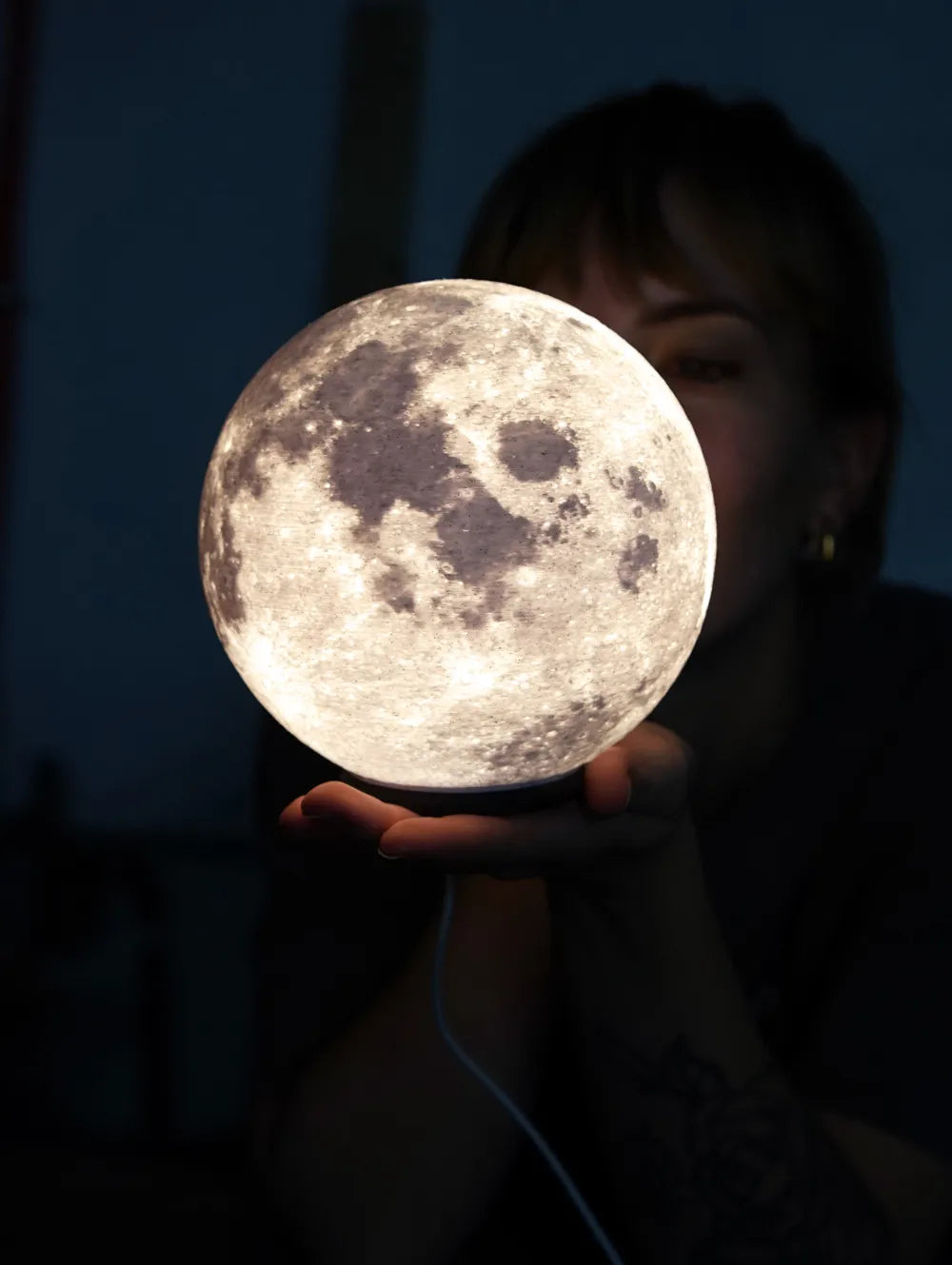 "Ay Lamba – Gecelerinize Büyü Katın" 🌙✨