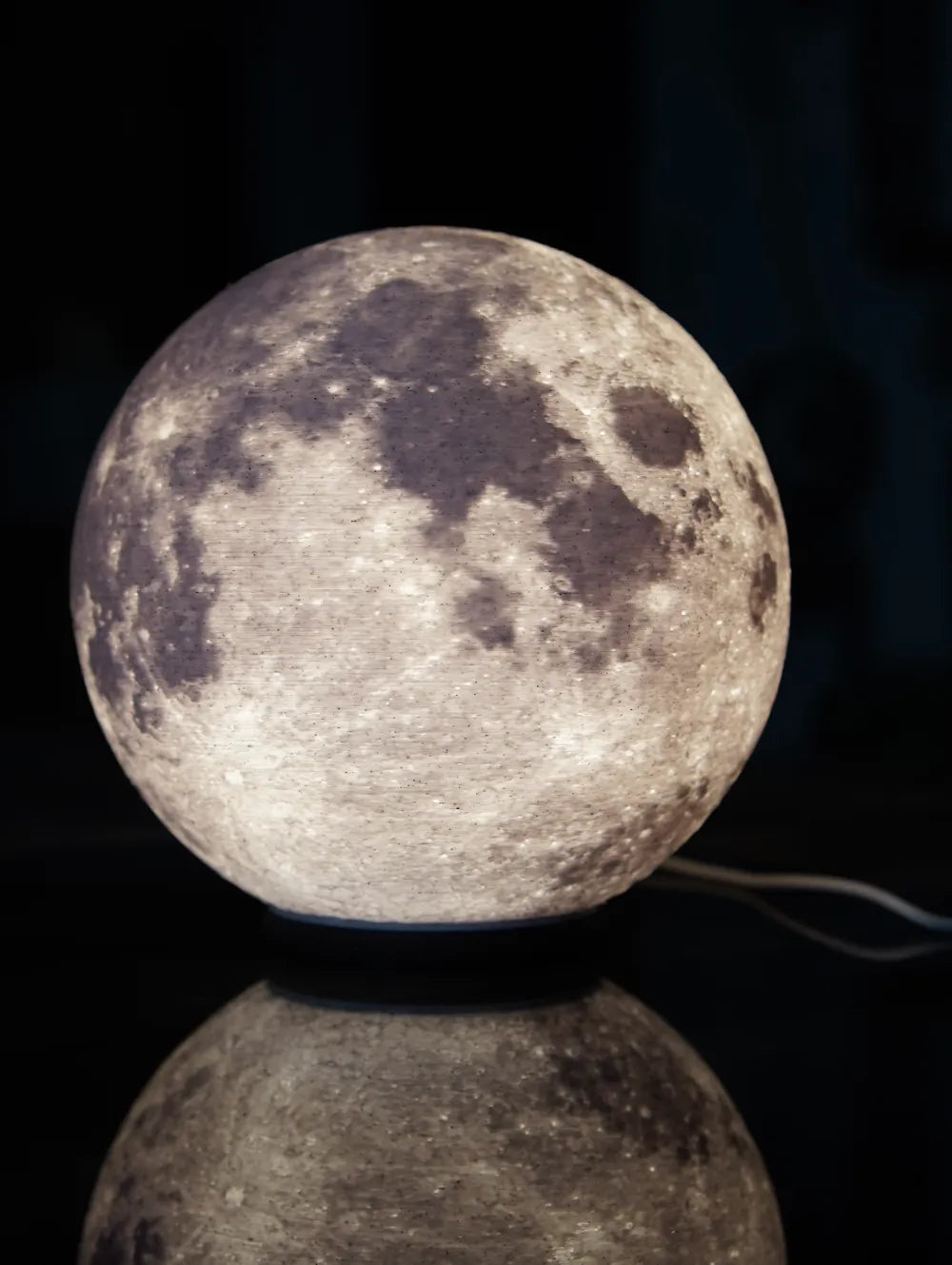 "Ay Lamba – Gecelerinize Büyü Katın" 🌙✨