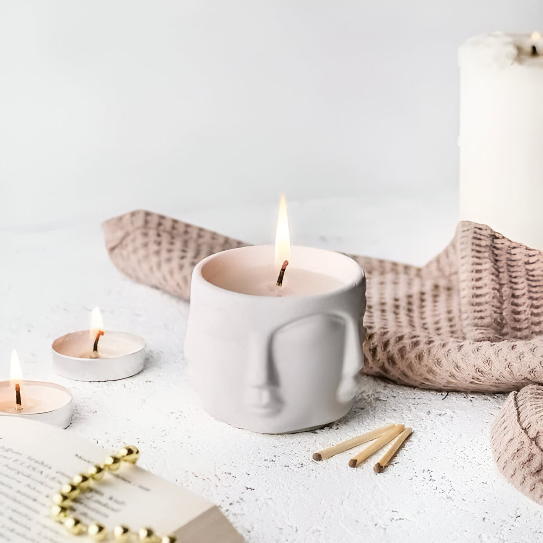 Dekorux - Serenity Face Candle