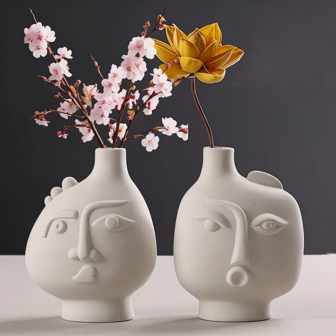 Dekorux - Abstract Faces Vase