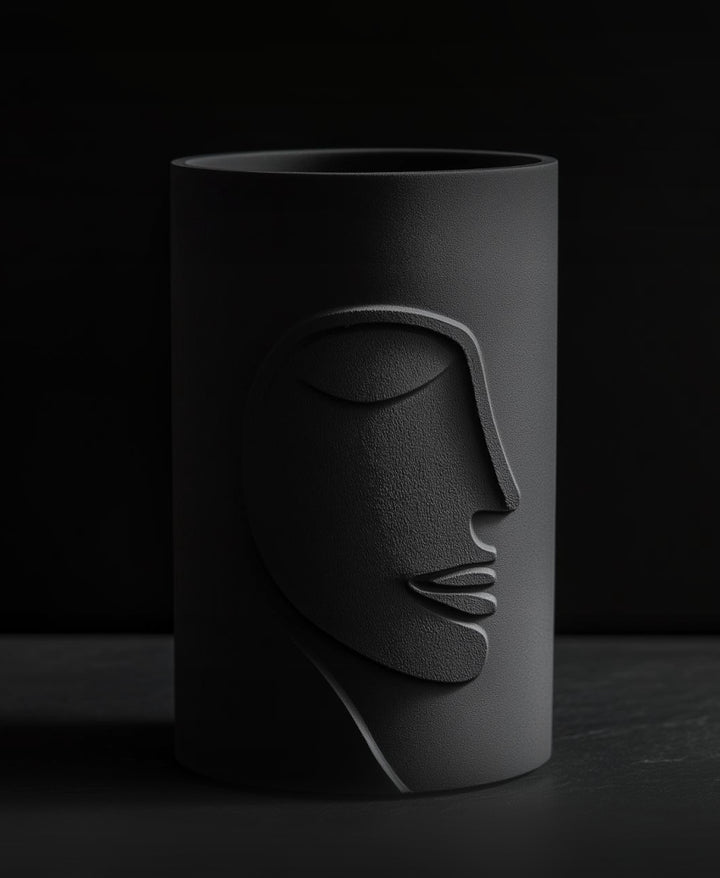 Stone Face - Minimalist Yüz Kabartmalı Vazo
