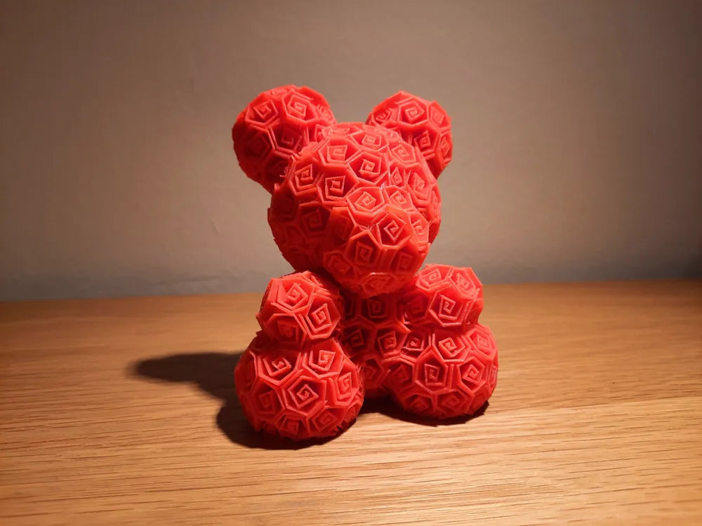 "Sanatla Buluşan Ayıcık Biblo – Geometrik Estetik!" 🧸✨