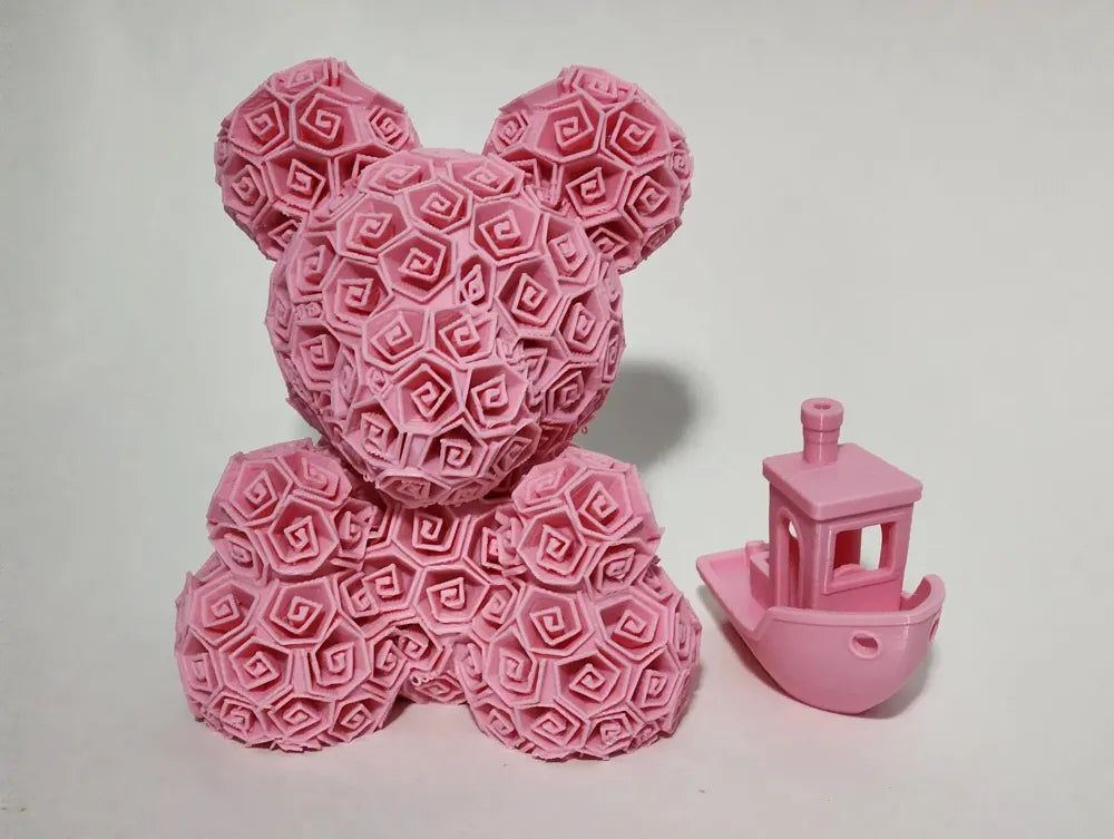 "Sanatla Buluşan Ayıcık Biblo – Geometrik Estetik!" 🧸✨