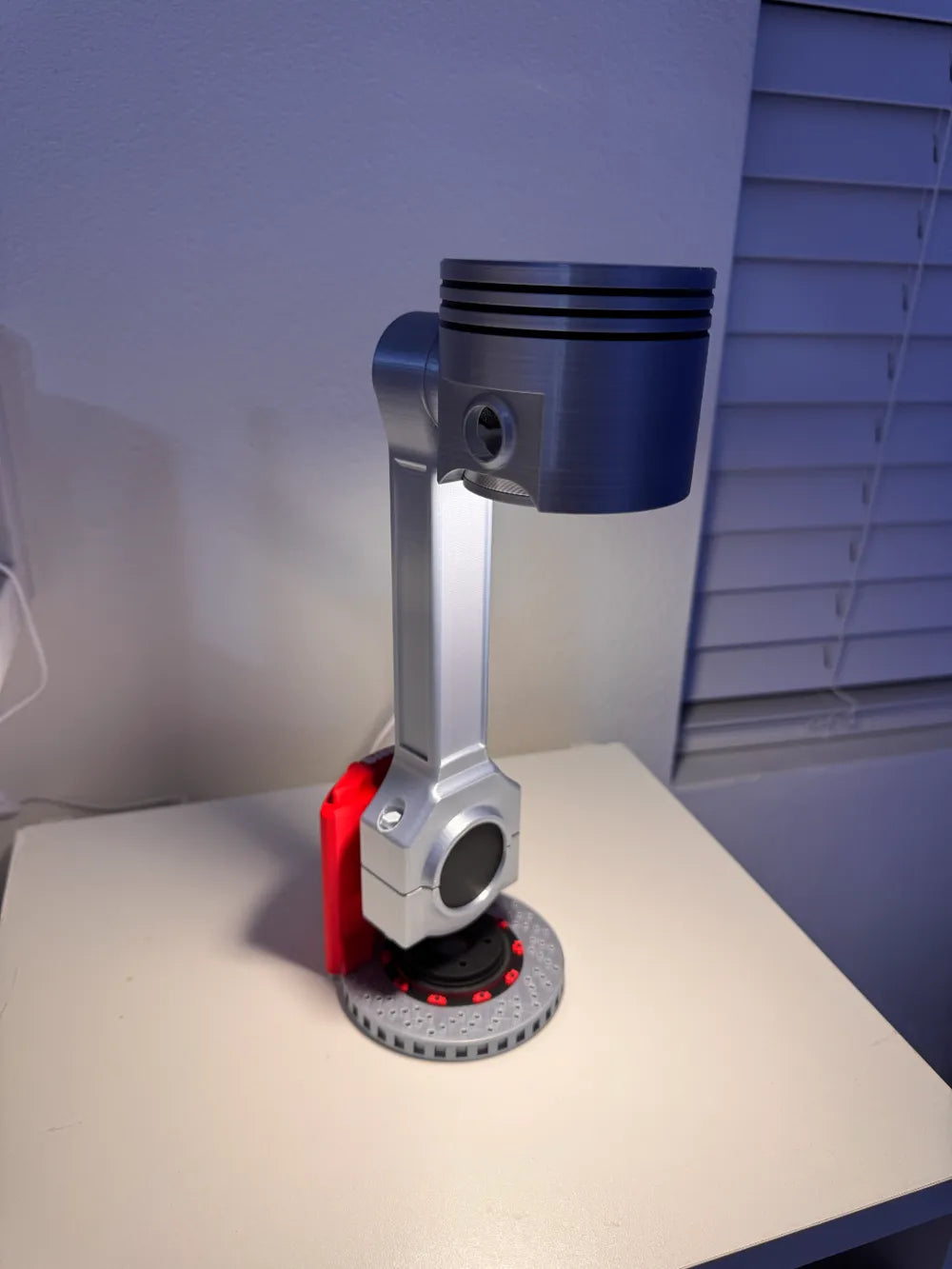 Dekorux - Piston Engine Lamp