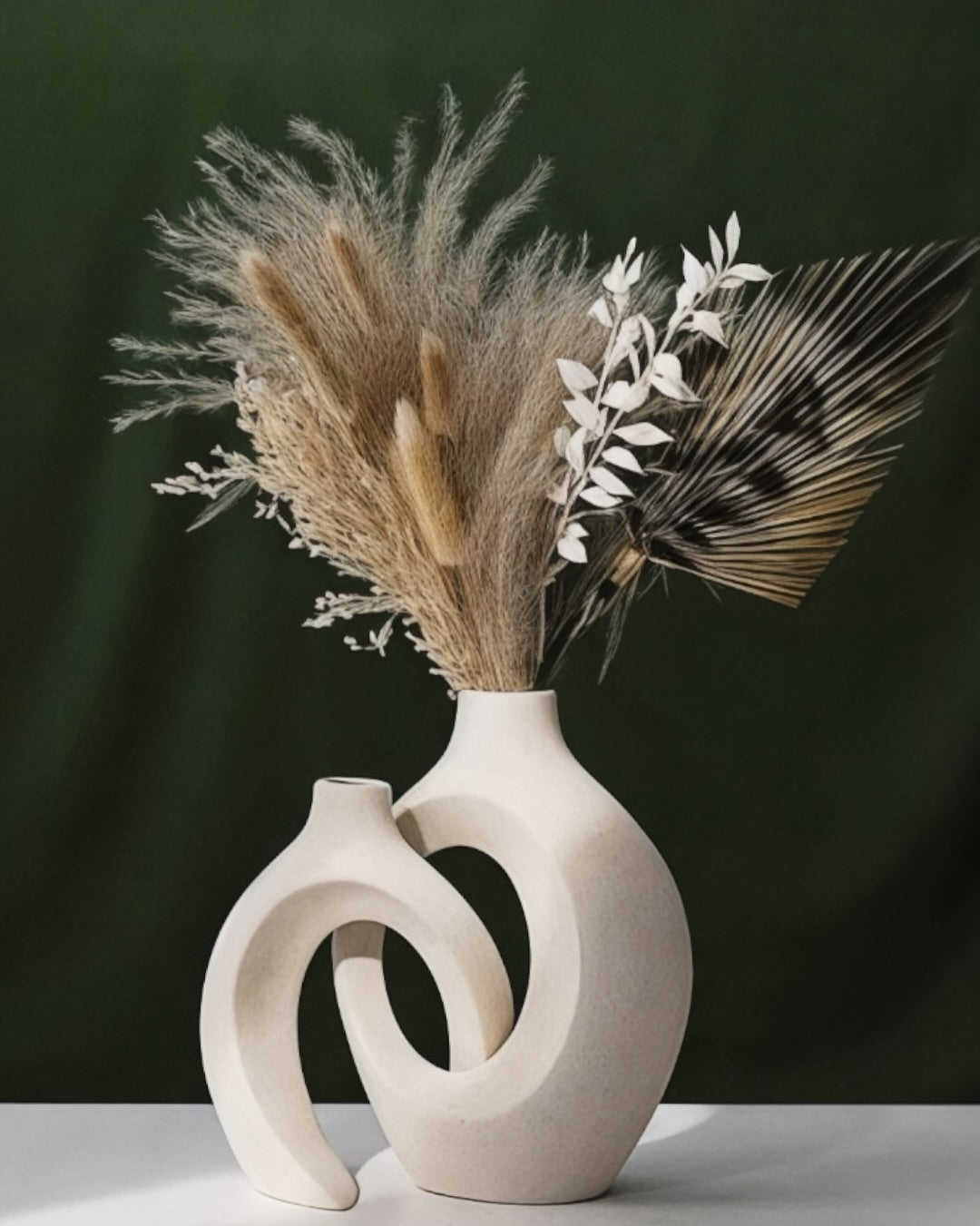 Modern Curve - Zamansız Şıklık ve Estetik 🌿🖤