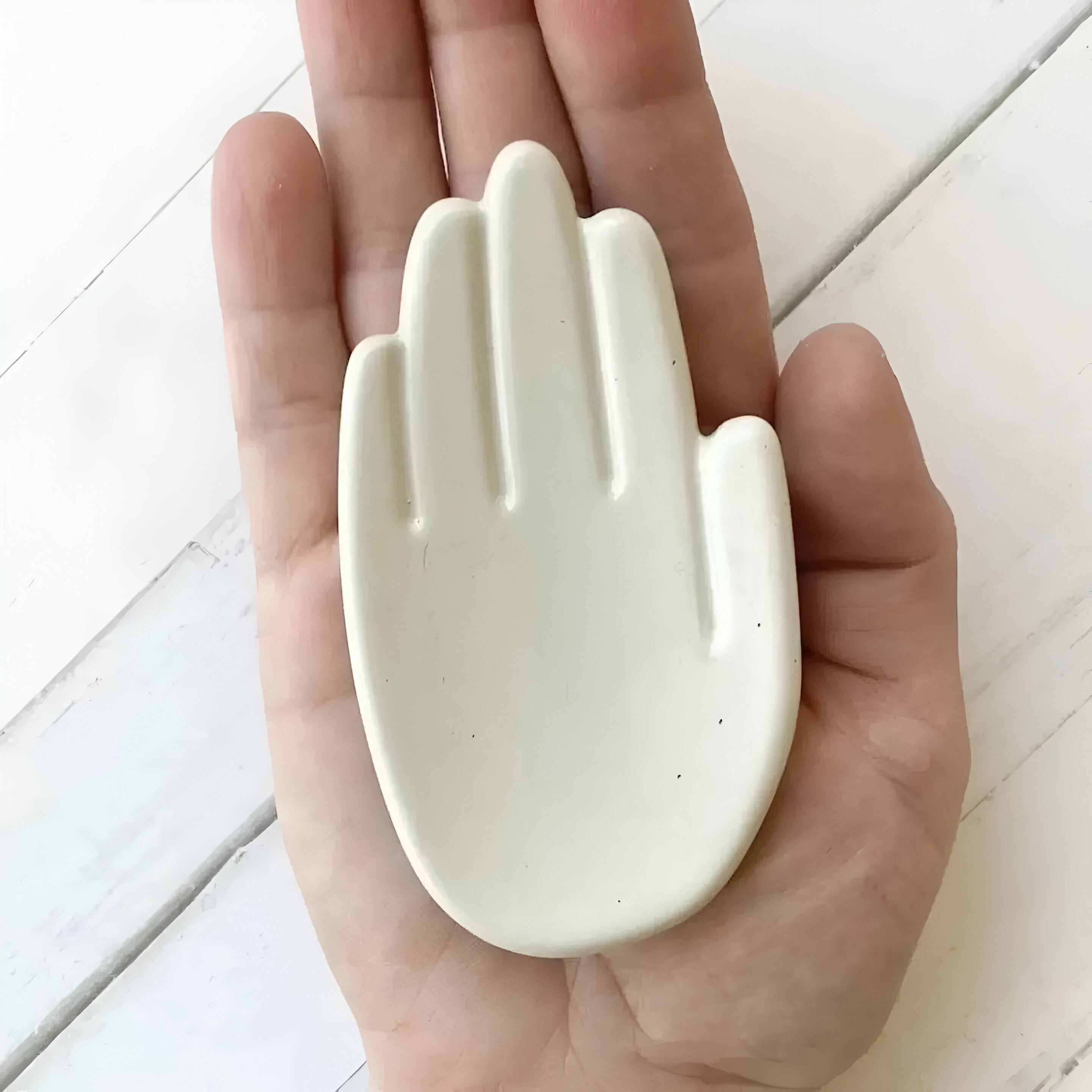 Dekorux - El Formunda Takı & Aksesuar Tabağı