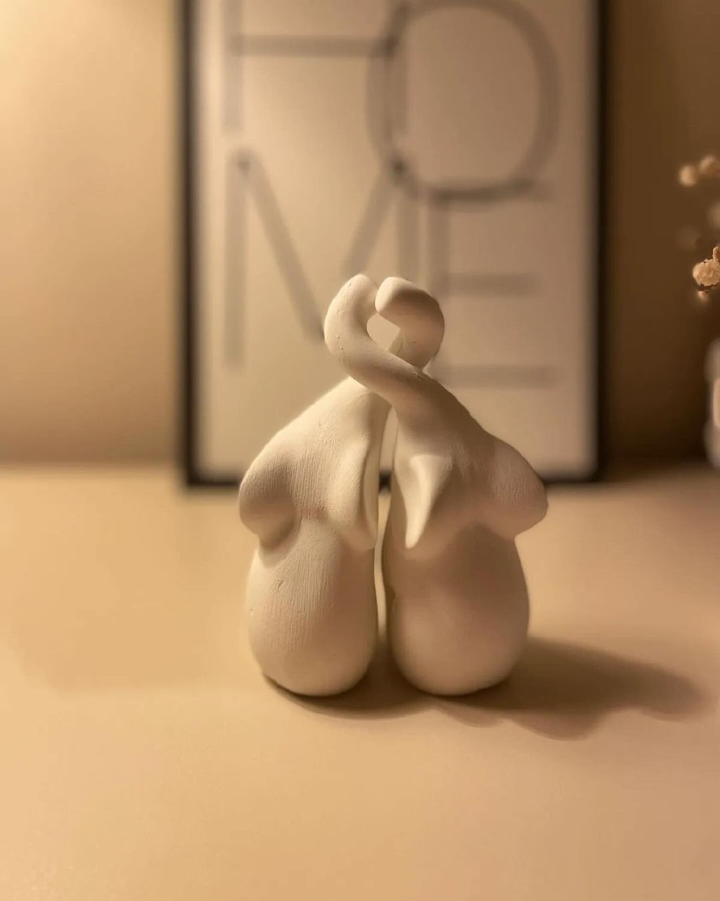 Dekorux - Aşkın Zarif Sembolü Heykel