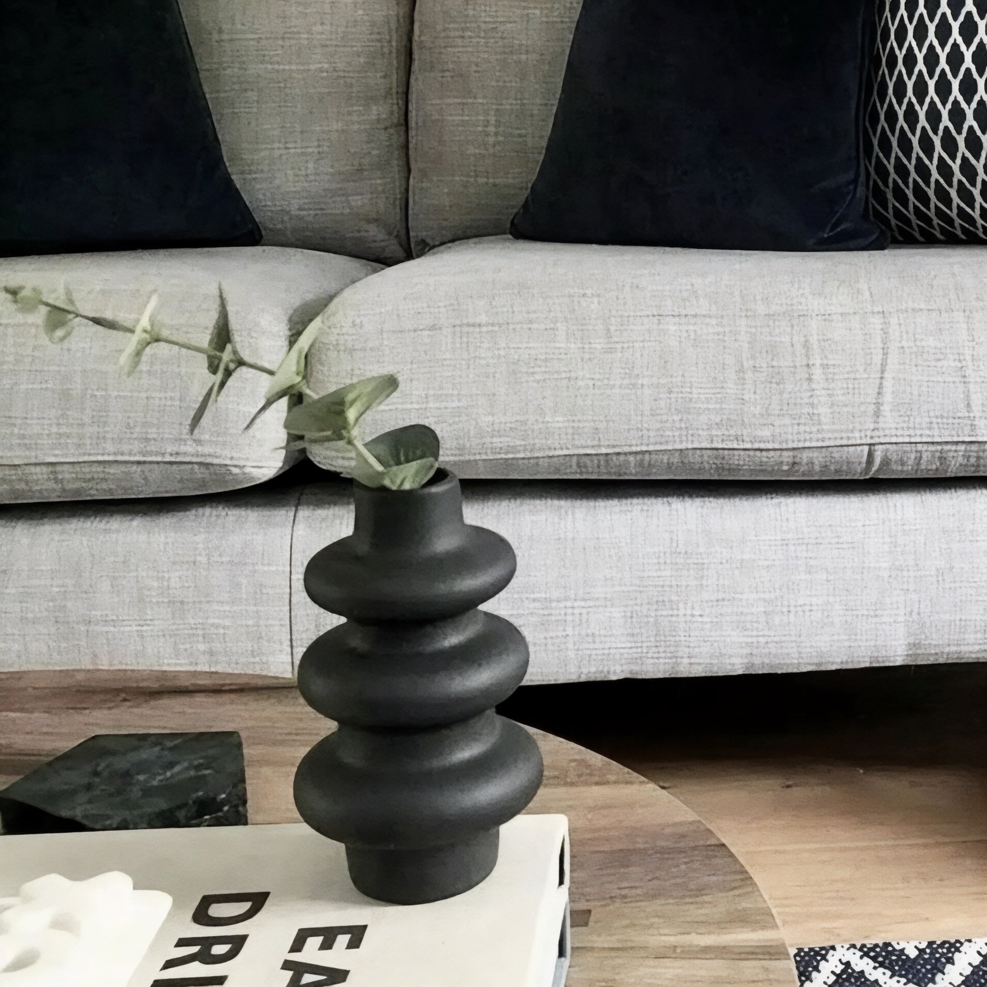 Dekorux - Siyah Dalgalı Form Vazo