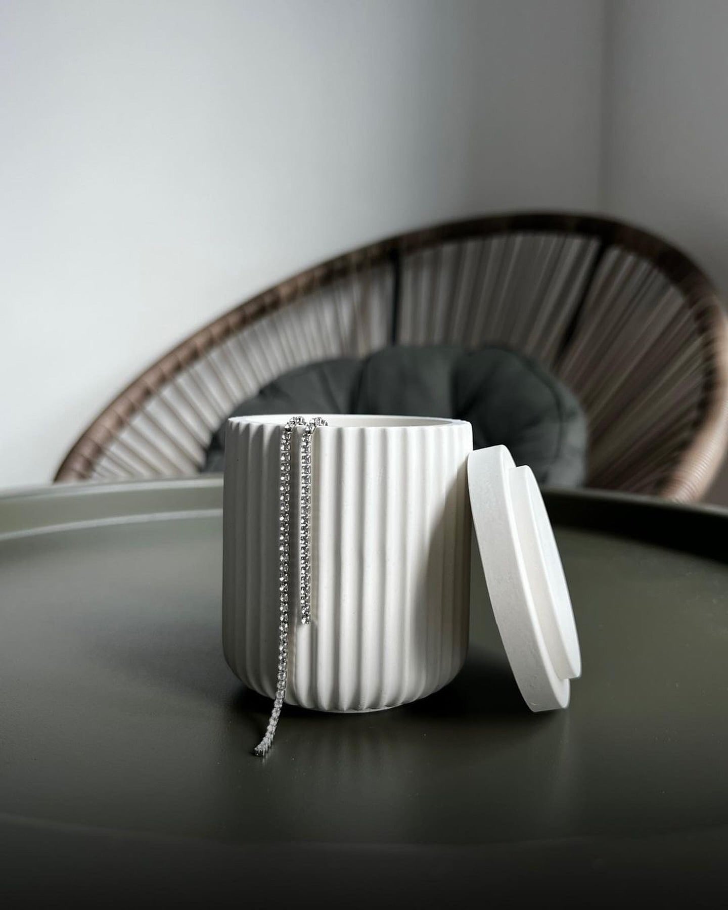 Dekorux - Kapaklı Minimalist Saklama Kabı