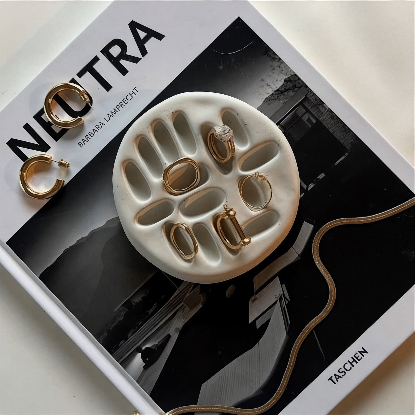 Dekorux - Handcrafted Jewelry Holder