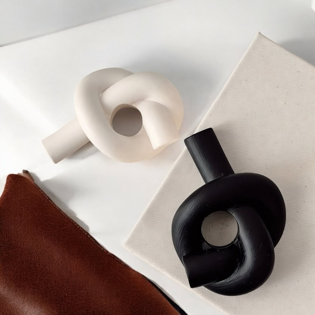 Dekorux – Infinity Knot Vase