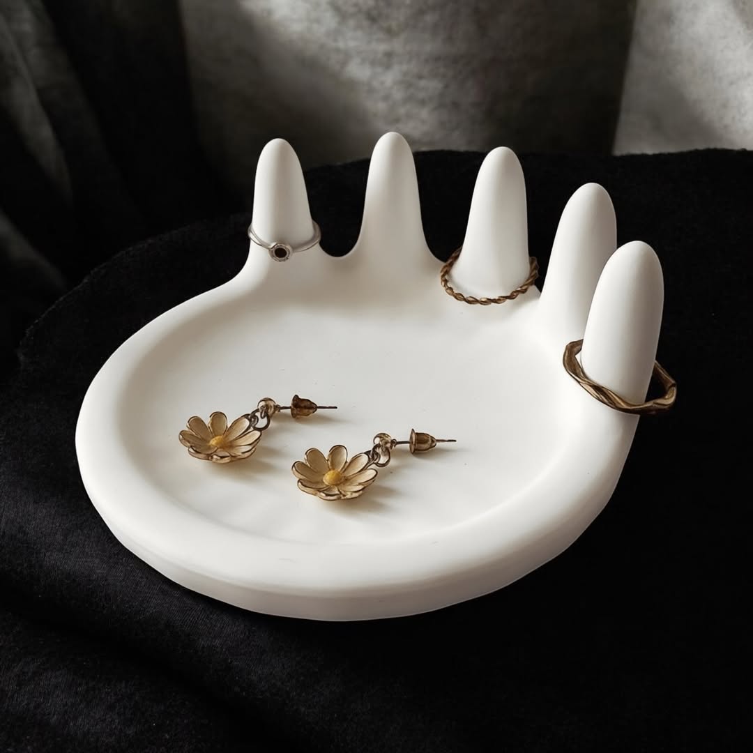 Dekorux - "Eller" Takı & Aksesuar Düzenleyici